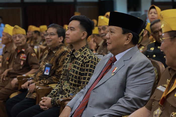 Menteri Pertahanan (Menhan) Prabowo Subianto menghadiri Hari Veteran Nasional di Universitas Sebelas Maret (UNS), Surakarta. (Dok. Tim Media Prabowo)  