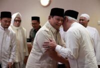 Capres Koalisi Indonesia Maju (KIM) Prabowo Subianto menghadiri silaturahmi bersama para kiai khos daerah Jawa Timur. (Dok. Tim Media Prabowo) 