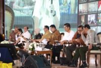 Rapat koordinasi bersama lintas kementerian dan lembaga serta pengusaha di bidang pangan. (Facebook.com/@Tito Karnavian)