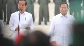 Presiden RI Joko Widodo bersama Menteri Pertahanan sekaligus presiden RI terpilih Prabowo Subianto. (Dok. setkab.go.id)