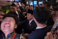 Para mahasiswa Indonesia yang kuliah di Beijing antusias menyambut kedatangan Presiden RI Prabowo Subianto. (Dok. Tangkapan Layar Youtube Rudy Chen)  