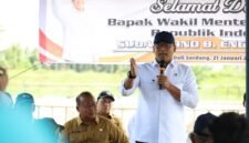 Wakil Menteri Pertanian (Wamentan), Sudaryono saat meninjau Bendungan Sidoras yang terletak di Desa Cinta Rakyat, Kecamatan Percut Sei Tuan, Kabupaten Deli Serdang. (Dok. Kementan)