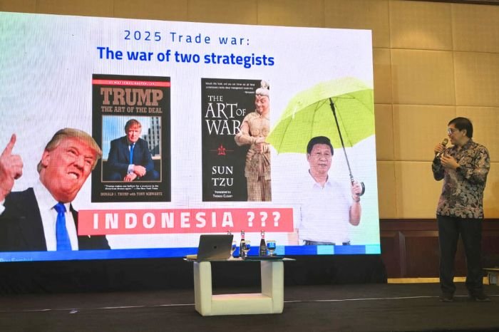 Foto : Seminar Nasional PPJKI-BPKH 2025 yang diselenggarakan oleh Perkumpulan Praktisi Jasa Keuangan Indonesia (PPJKI) bersama Badan Pengelola Keuangan Haji (BPKH) dan dihadiri para profesional keuangan, akademisi, dan regulator di bidang investasi syariah di Ballroom The Ritz Carlton, Mega Kuningan, Jakarta. (24/4/25) (Doc.Ist)