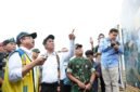 Menteri Pertanian (Mentan), Andi Amran Sulaiman Saat meninjau areal persawahan di Kalimantan Utara. (Dok. Kementerian Pertanian)
